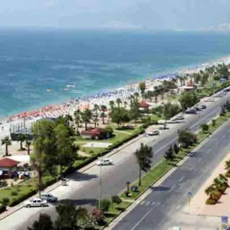 Dünyaca ünlü Konyaaltı Plajına 150mt Uzaklıkta 1+1 Daire